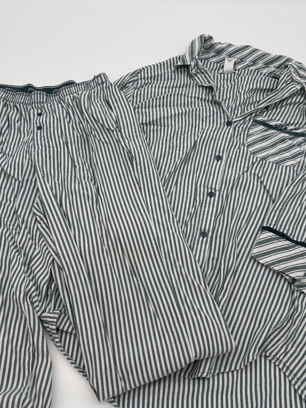 Victoria's Secret Green and White Striped Cotton pajamas set Size Small